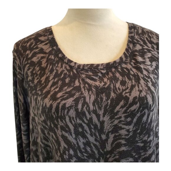 WORKSHOP Clothing SZ 2X Black & White Print Soft Modal Stretch Knit Top Tunic - Picture 3 of 8